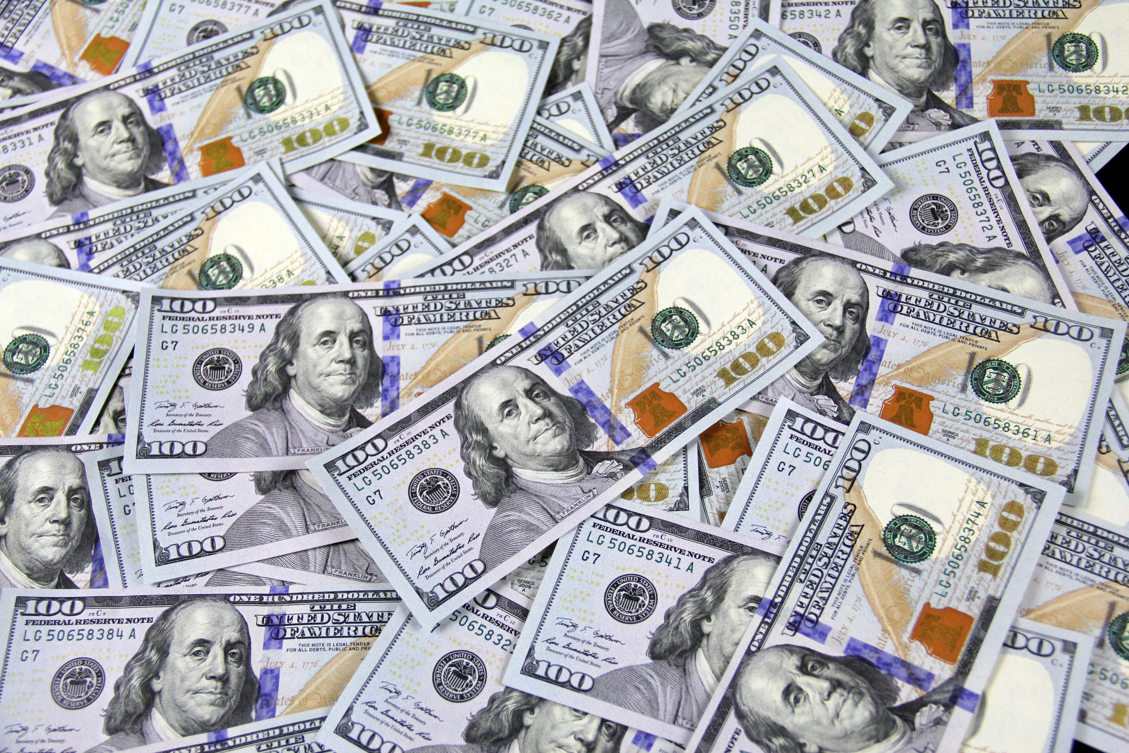 Guia para Cambiar Dolares: Ahorra hasta S/15 por cada $100