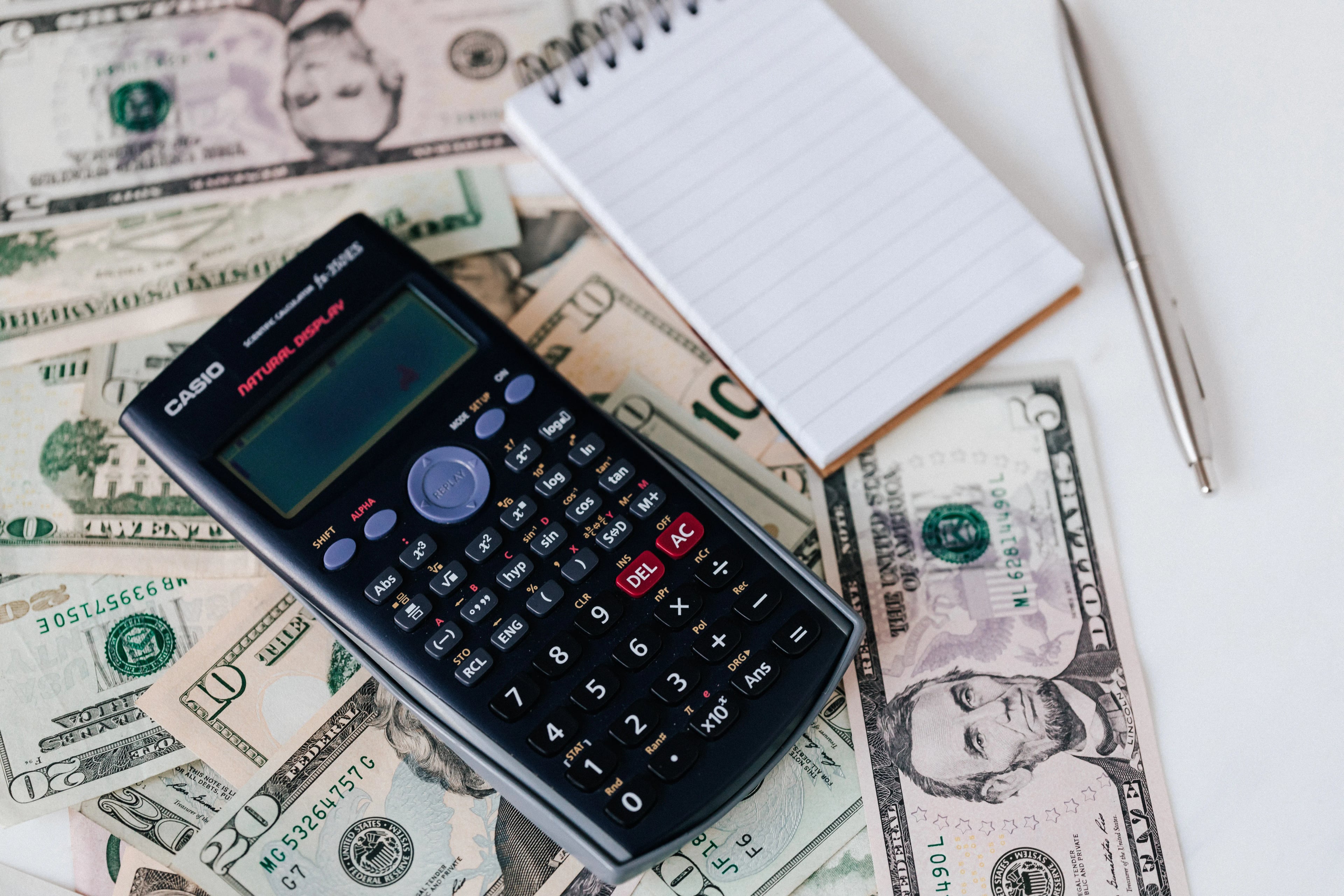Dólar en S/3.44: Sube en la Semana y Sigue Firme a Media Semana